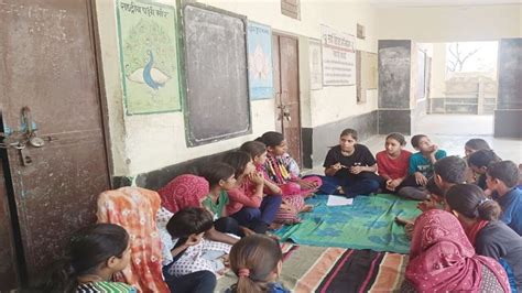 राजस्थान : स्कूलों में सुविधाओं की कमी और भेदभाव के कारण बेटियों की ...