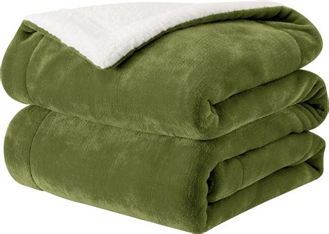 Amazon.com: SE SOFTEXLY Olive Green Throw Blanket Twin Size, Reversible ...