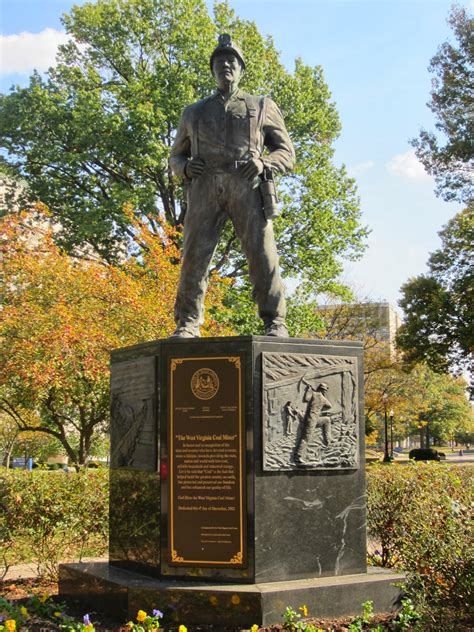 Souvenir Chronicles: CHARLESTON, STATE CAPITAL OF WEST VIRGINIA