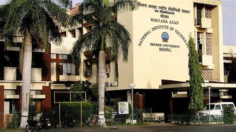 Bhopal: MANIT female students stage protest against poor facilities