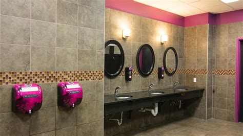 Gym in Tallahassee (N. Monroe), FL | 1925 N Monroe St | Planet Fitness