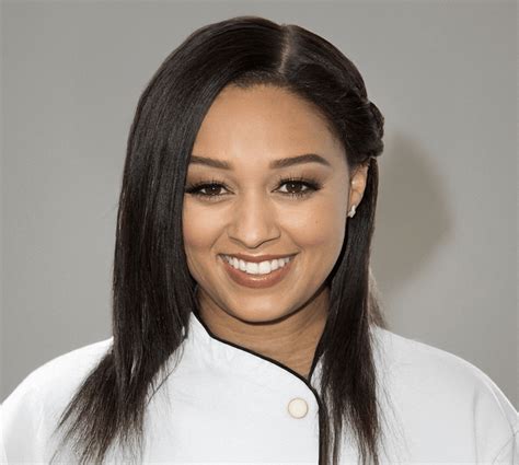 Hire Koren Grieveson -Celebrity Chef