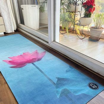 7 sustainable yoga mats made for the eco-warrior in you - Harpers bazaar