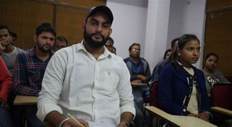 Best Institute for English Speaking course in Delhi