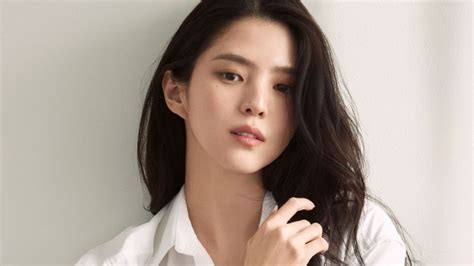 Han So Hee Education: Han So-Hee BREAKS SILENCE After Being Accused Of ...