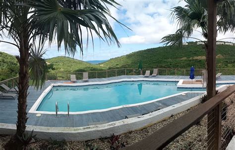 Tranquil Studio with Pool. - Flats for Rent in Northside, St. Thomas ...
