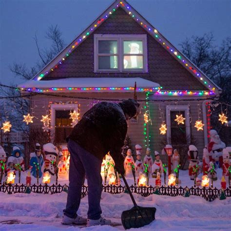 Snow Removal - HoliDeco Lubbock Christmas Lighting
