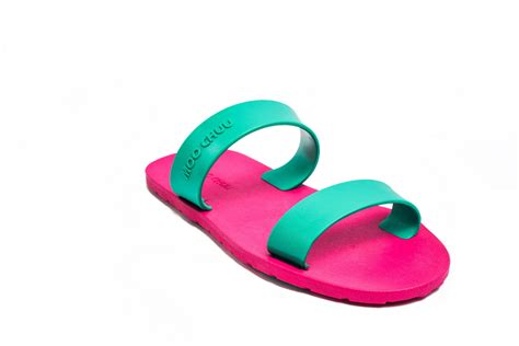 Twin Pink Sole Green Strap - Moo Chuu India