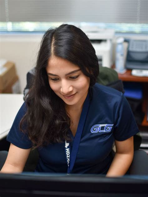 Global Logistics Group Office Photos | Glassdoor