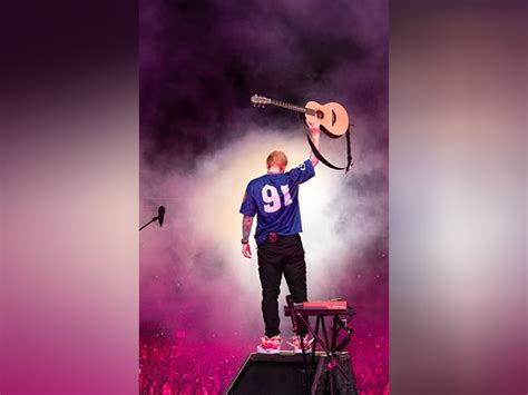 Ed Sheeran announces his new 'LOOP ' tour