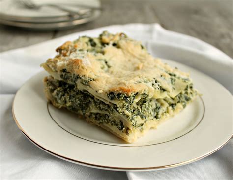 Hungry Couple: Light Spinach Lasagna with Cauliflower Sauce