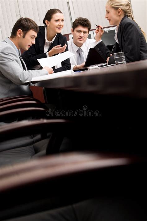 Boardroom Full of People 的图像结果