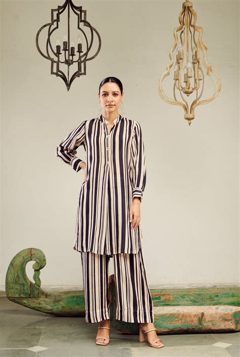 Nargis Black Stripe Co-Ord Set – Blooming Threads