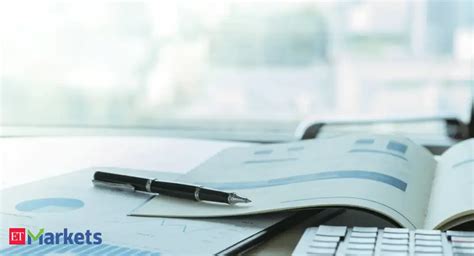 Invest in stocks for the long run - Roger Ibbotson's tips for effective ...