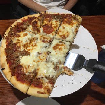 CARRIAGE COURT PIZZA - Updated July 2024 - 51 Photos & 87 Reviews - 211 ...