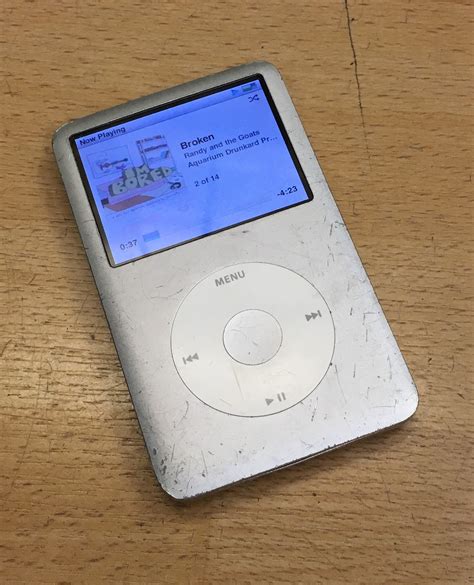 Refurbished Apple iPod Classic 7th Generation 120GB Black - Walmart.com