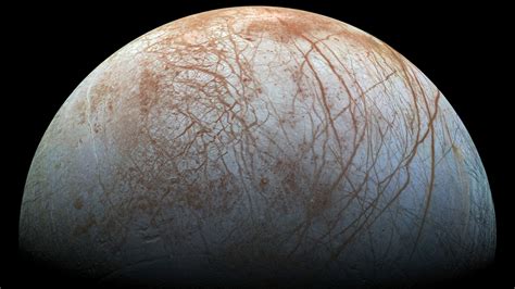 Hubble peers into Jupiter's moon Europa, mysteriously find water vapour ...