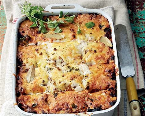 Klassieke lasagne   Lasagne recipes, Food, Meat recipes