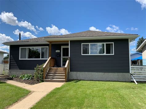 Royal Ironstone Vinyl Siding Renovation in North Edmonton