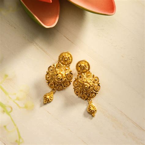 Buy Gold Earrings Online | Gold Earrings by Manubhai.