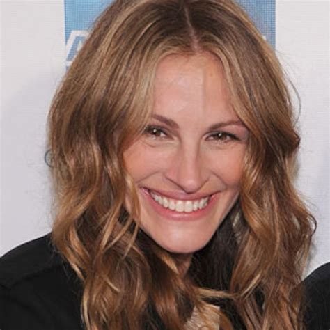 What's Julia Roberts Giving Brad Pitt and Angelina Jolie as a Wedding Gift?