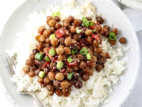 9 Slow Cooker Recipes That Harness the Power of Beans