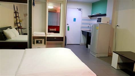 SOMEWHERE TO ESCAPE - HOMETEL (Bangkok) - Hotel Reviews, Photos, Rate ...