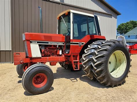 Ih 1086 Tractor