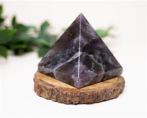 Amethyst Pyramid – Bodh Gem and Crystals