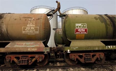 अंतरराष्ट्रीय बाजार में कच्चे तेल की कीमतों में भारी इजाफा, मोदी सरकार ...