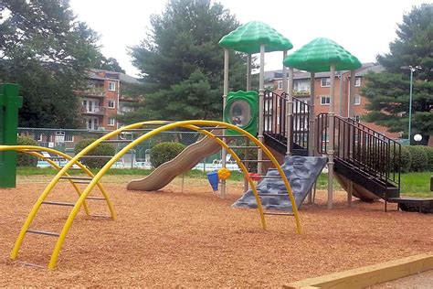 Fairfax Circle Villa Apartments - Fairfax, VA 22031