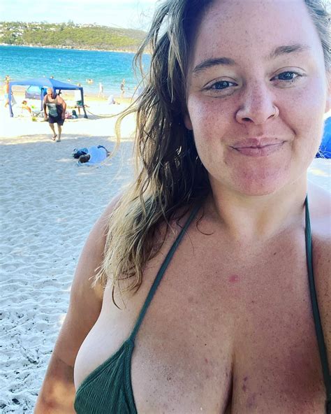 Buttery Milf : r/ButterfaceFemale