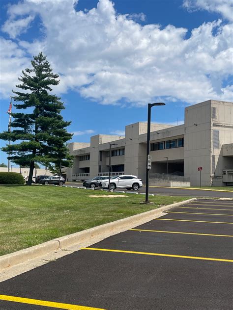 Maine North High School – Des Plaines, Illinois - Atlas Obscura