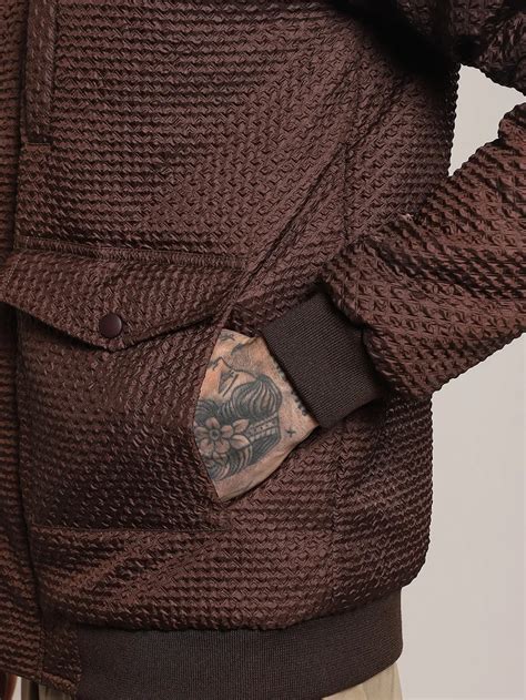₹2,699 | Campus Sutra Men's Chocolate Brown Self-Design Diamond Puffer ...