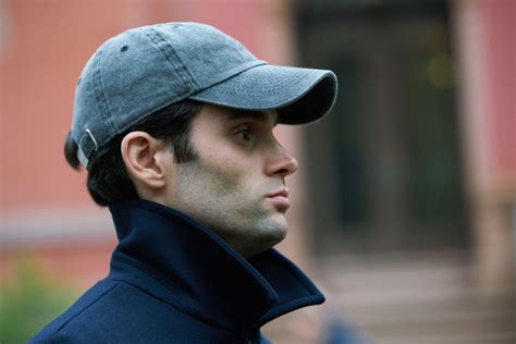 Close Your Blinds and Hide Your Cell Phone — Season 2 of Netflix's You ...