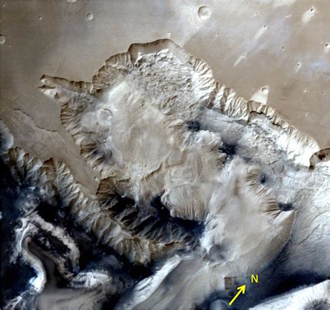 India's Mars Orbiter sends back stunning 3-D images of the largest ...