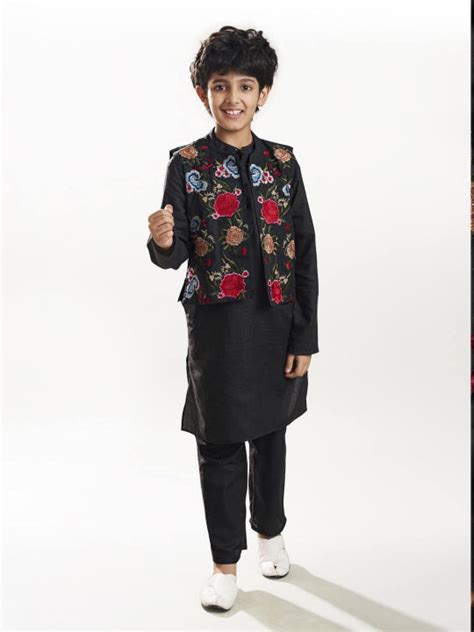 Bittu By Bhama Boys Black kurta matching pajama with a black embroider