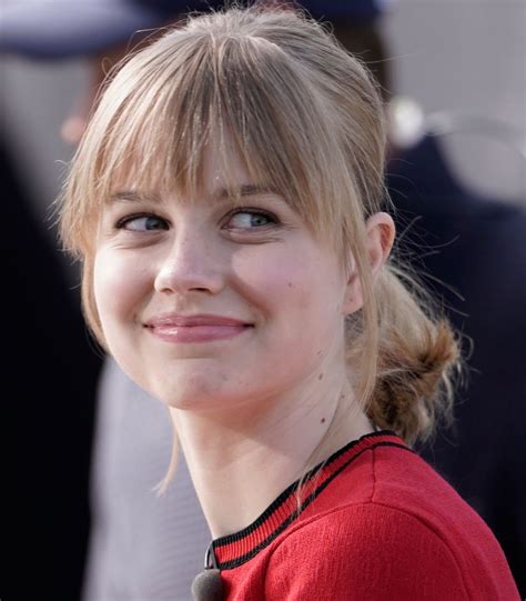 Angourie Rice - Filming EXTRA TV Show Live in LA • CelebMafia