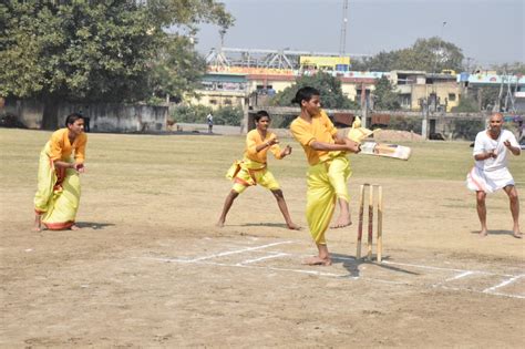 बटुकों ने बांधी धोती, उठाया बल्‍ला और फ‍िर चौका छक्‍का के बीच संस्‍कृत ...