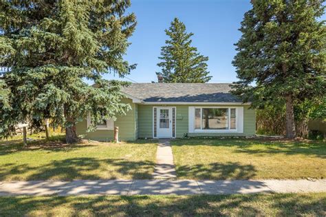 712 Crook St, Custer, SD 57730 - See Est. Value, Schools & More