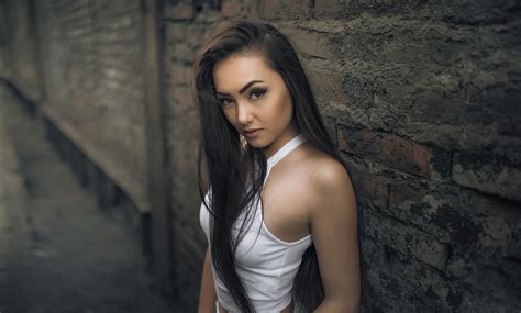 1125x2436 Women Depth Of Field Iphone XS,Iphone 10,Iphone X ,HD 4k Wallpapers,Images,Backgrounds ...