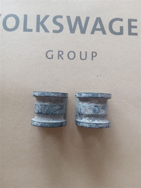 VW Polo, Vento, Ameo, Skoda Rapid Jumping Rod Bush Set - 6Q0411314P VW ...