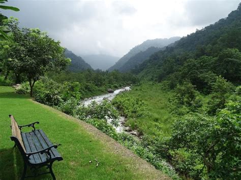 Syat House - By the River, with forested mountains - Bungalows for Rent ...