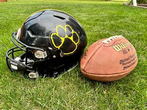 East vs Apple Valley (Family Night/Lancers Halftime Show), Wolverton ...