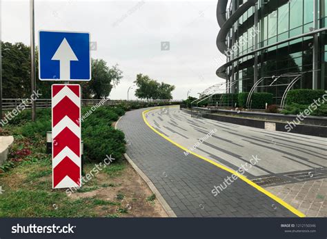 One Way Sign 的图像结果