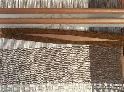 Diamond twill on Rigid heddle loom - Shuttles and Needles