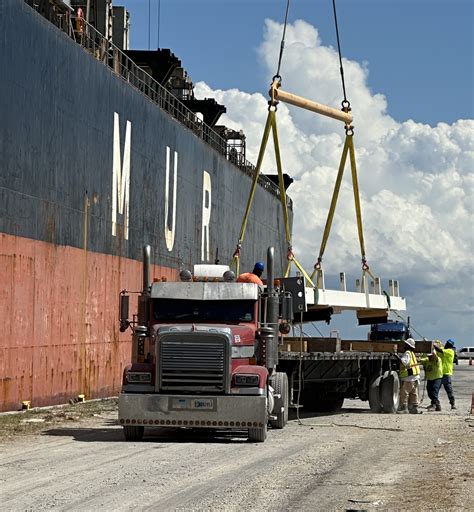 Discharging Structural Steel – CORE INDUSTRIES