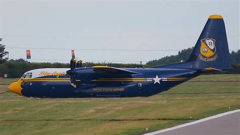 Here's A Better Look At The Paint Scheme Of The Blue Angels' New "Fat ...