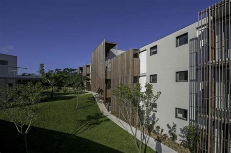 DASH LUXURY APARTMENTS (Salt Rock) - Apartment Reviews & Photos ...