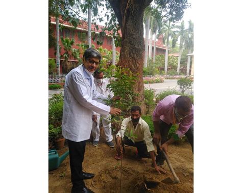 Home :: Lady Hardinge Medical College & associated SSK & KSC Hospitals